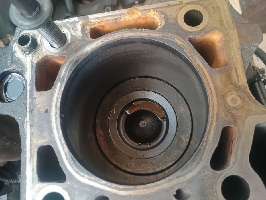 Piston iveco 30 180 cp euro 4 an 2008
