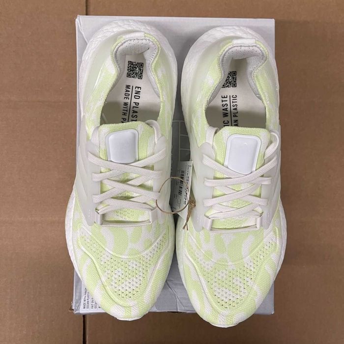 Дамски обувки  ADIDAS ULTRABOOST 22   размери 38.5,39.5,40.5