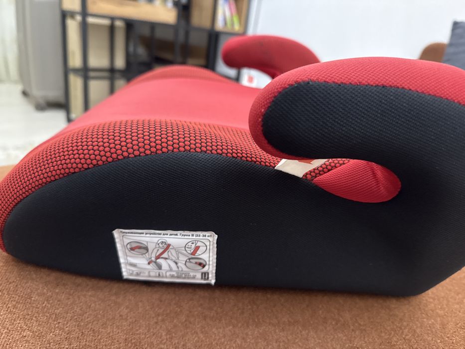 Продаётся детское сиденье для машины!