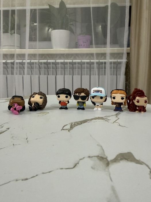 Киндер очень странные дела