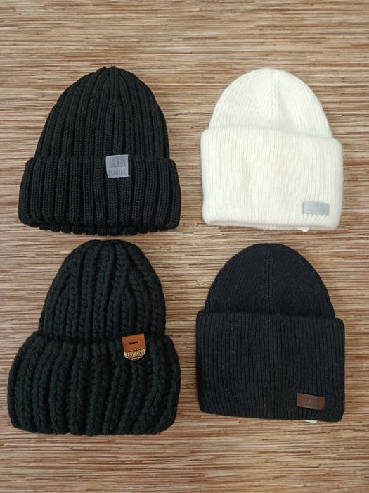 Шапки женские  распродажа.