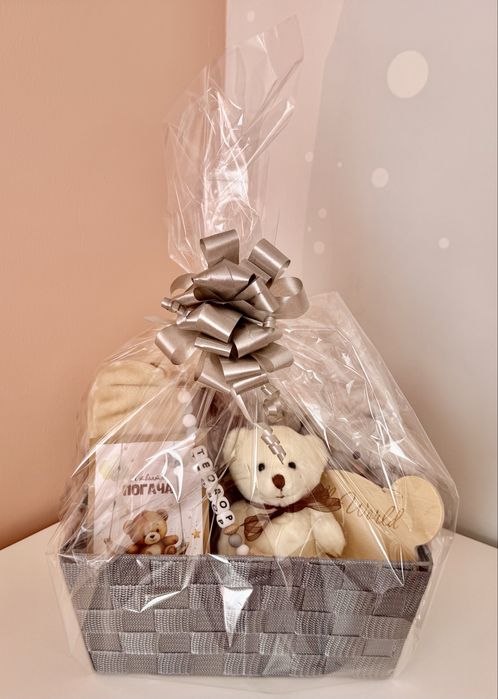 Подаръчна кошница за бебешка погача