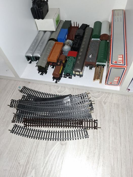 Vand trenulețe ho scale