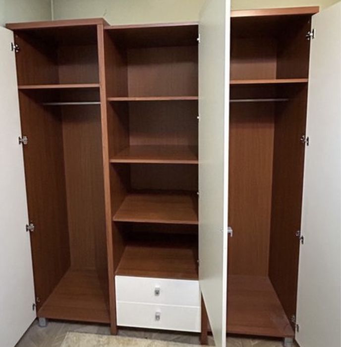 Продам плательный Шкаф б/у