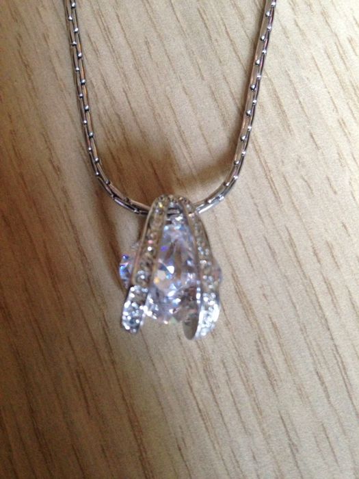 Уникално Колие с камък Сваровски