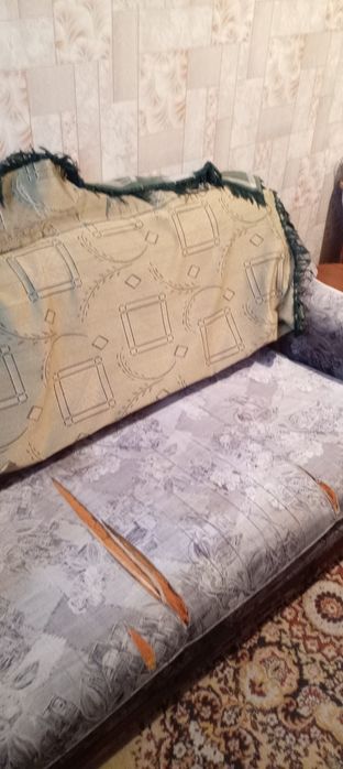 Продам диван в хорошем состоянии