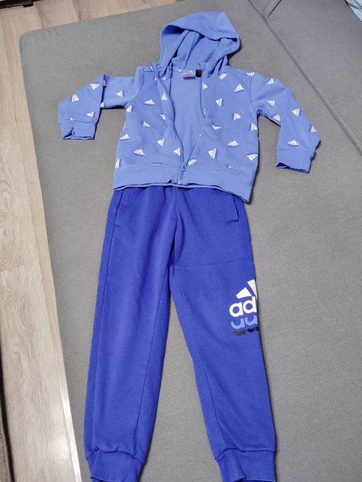 Vând trening 5/6 anisori