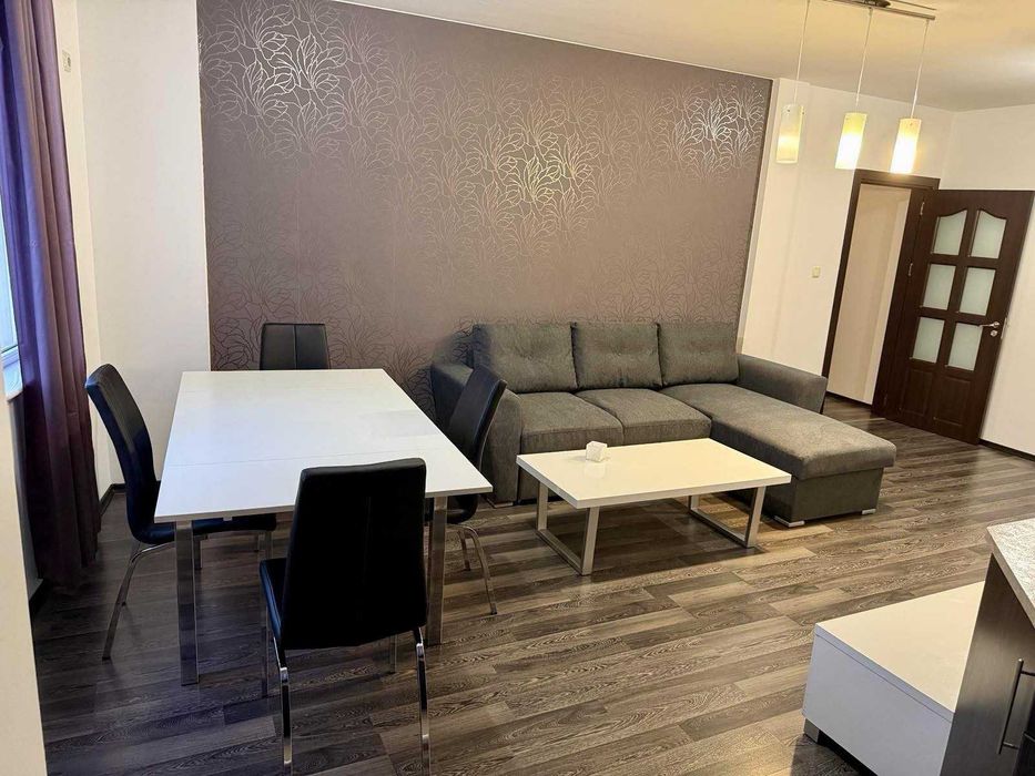 Дава се под наем Тристаен апартамент в Габрово, Център - 100 кв.м за 510 € - Снимка #2