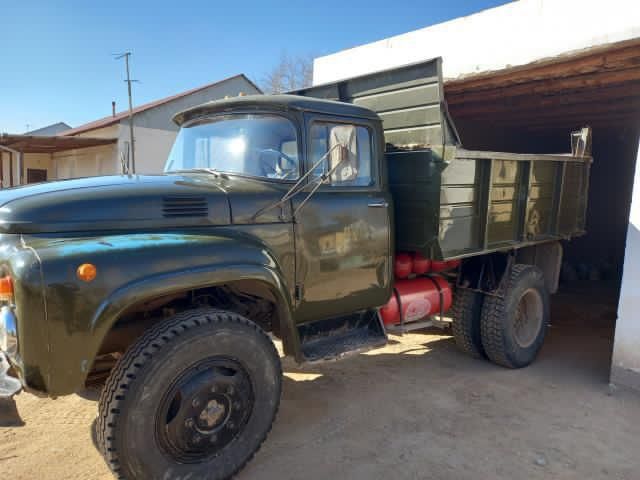 Zil sotiladi srochniy