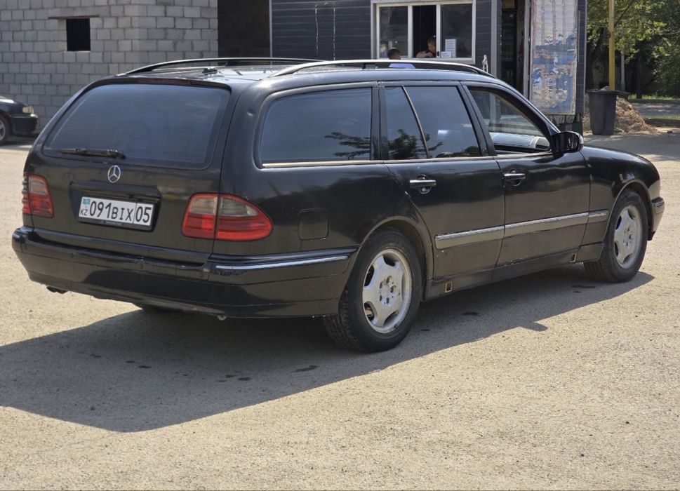 Mercedes - Benz E320 3.2