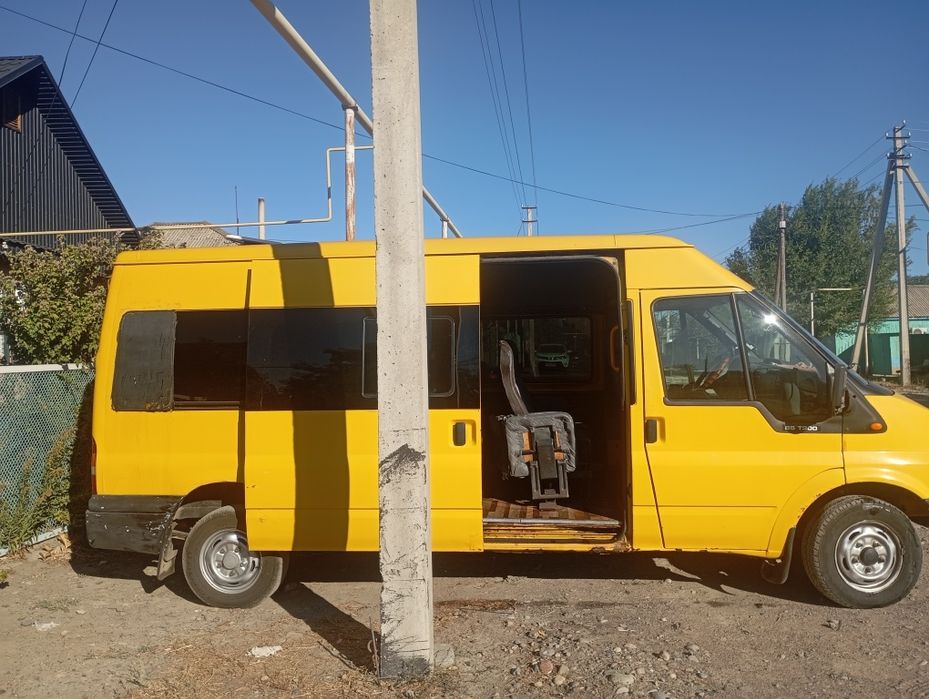 Микроавтобус Форд транзит