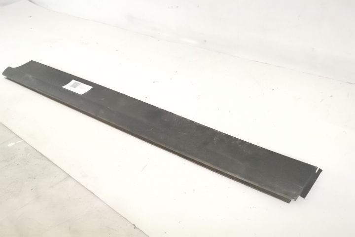 Bandou Ornament Usa Dreapta Fata Original In Stare Buna Porsche  Cayen