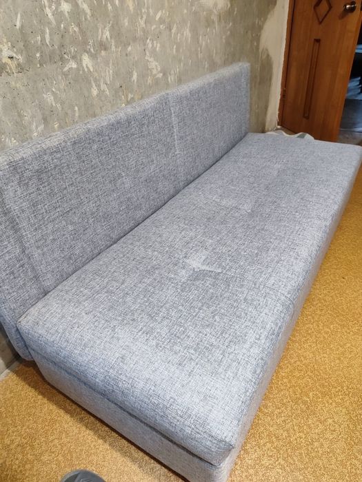 Продам тахту.