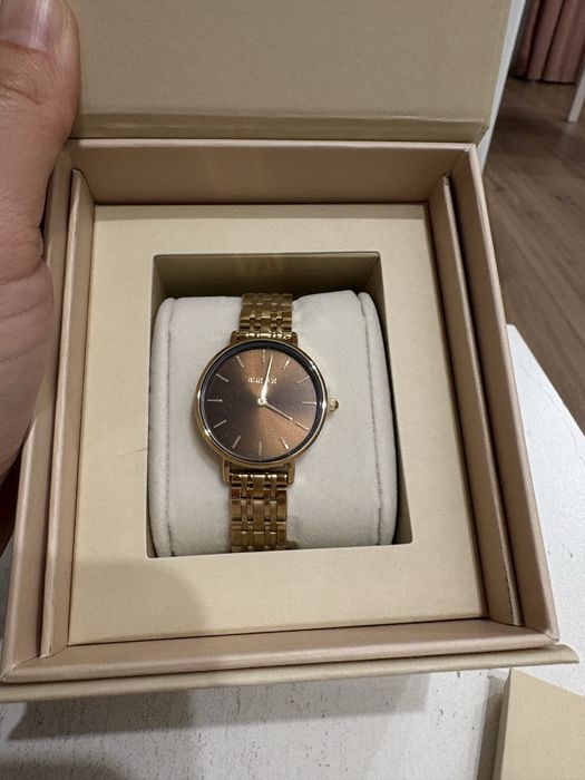 Продам часы Burker