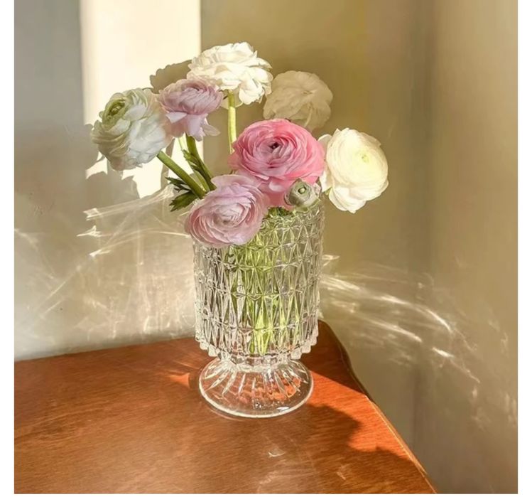 Продам вазу стеклянную