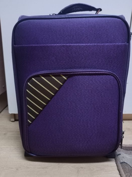 Среден куфар (М)