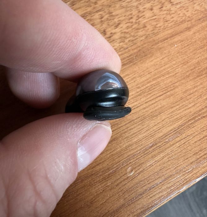 Vând casca Samsung Galaxy Buds Live (SM-R180) - Partea Dreaptă