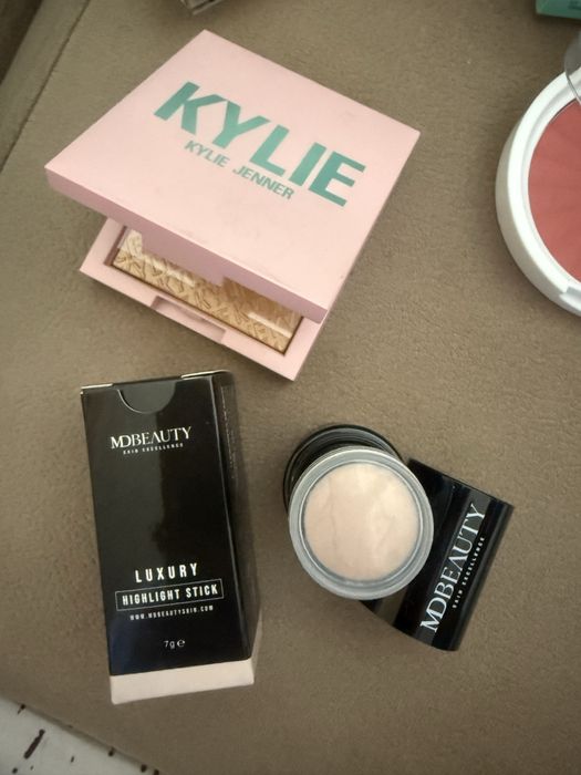 Portrait of lady Парфюм Kylie хайлайтър MDBeauty OFRA руж