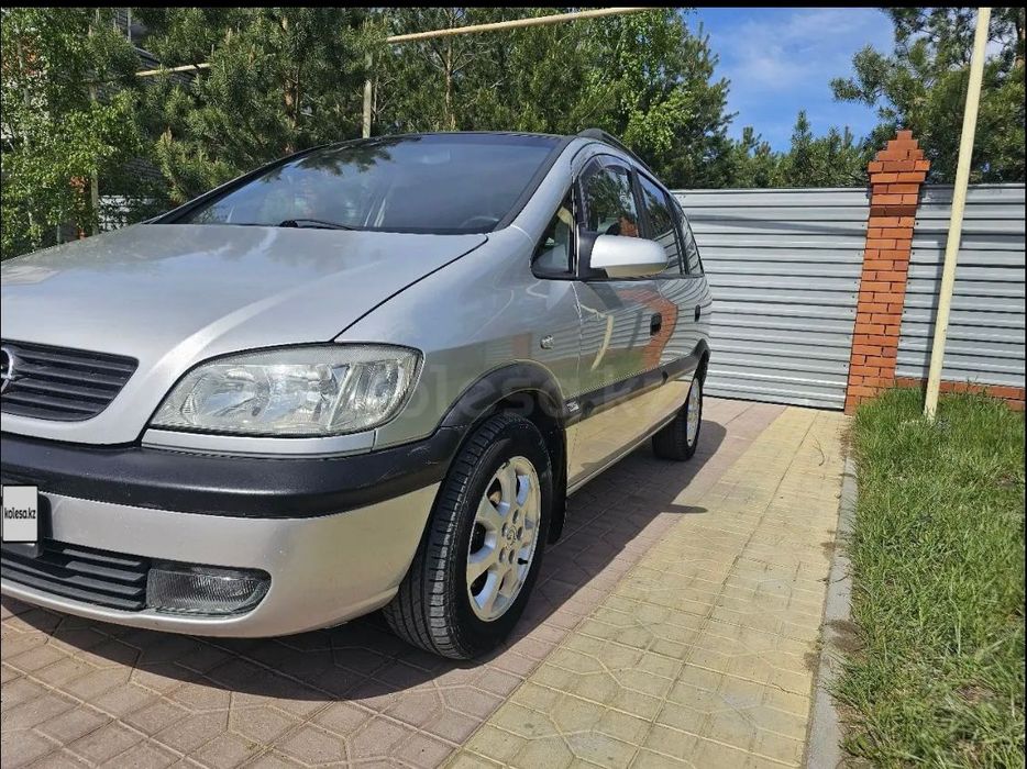 Продам Opel Zafira