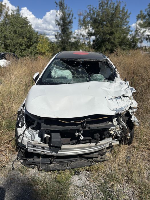 Toyota Corolla 1.8 hybrid на части!