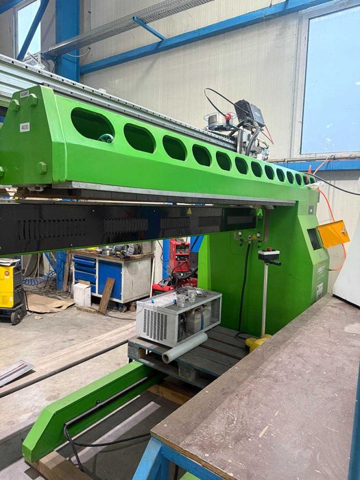 Плазмена машина за рязане на листов материал 2 м – до 6 мм