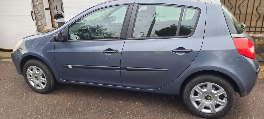 Renault clio, 1,6 benzina, an 2007, cu 180 mi km, f buna
