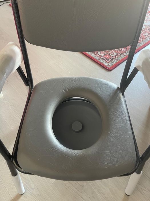 Продам санитарный стул, новый