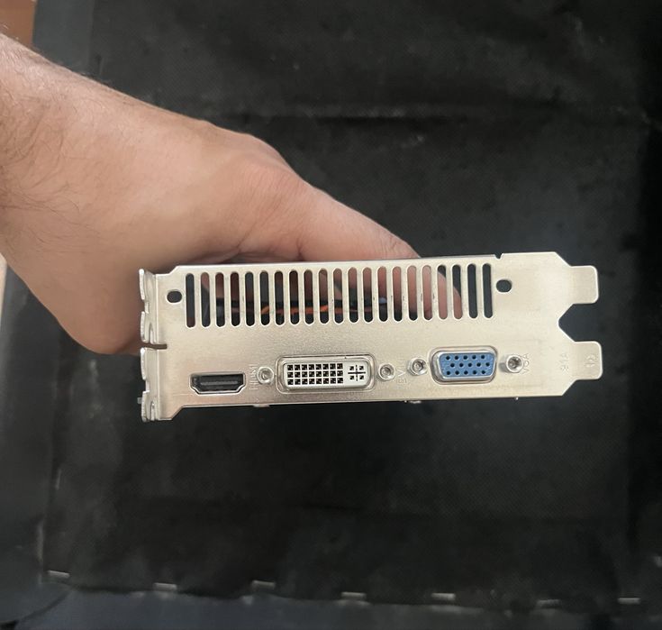 Видеокарта GTX 550 Ti