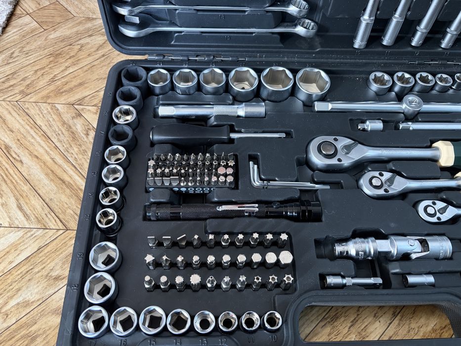 Продам набор ключей AMG 216 предметов