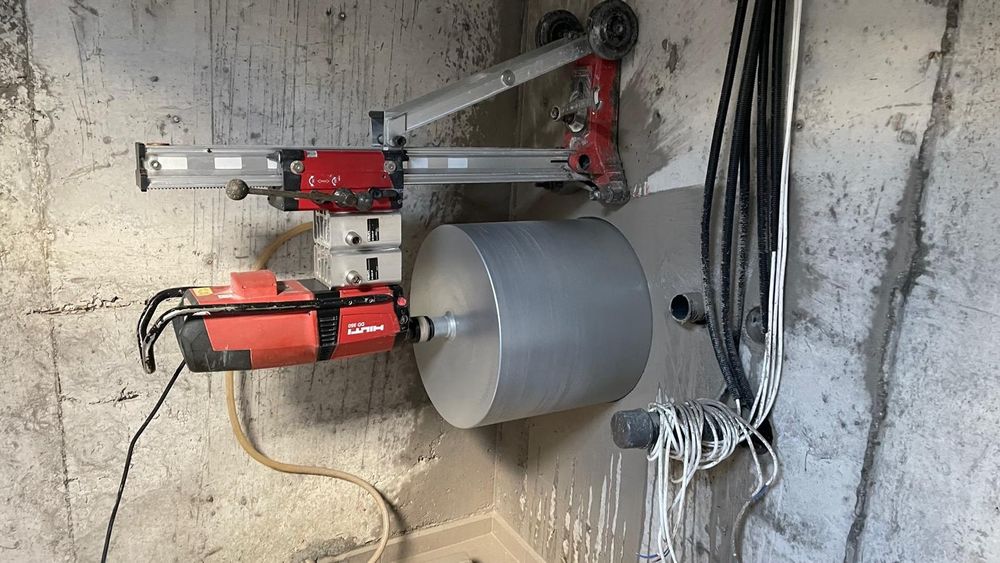 Beton,g'isht devor teshish.Алмазни сверление.