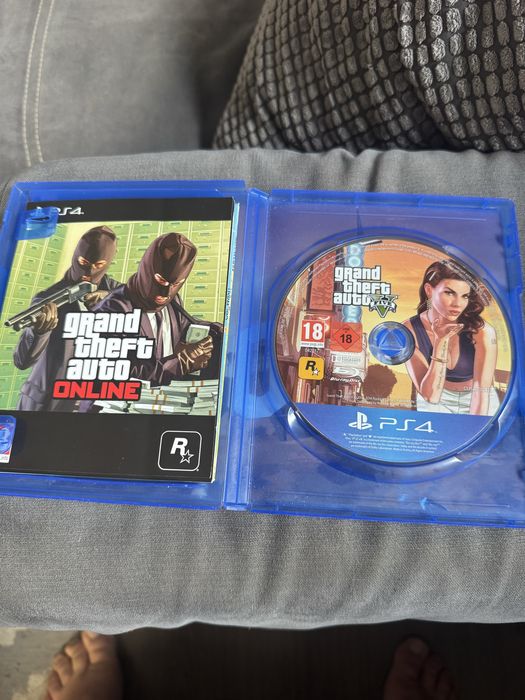 Продавам игра за PlayStation 4/5 Grand Theft Auto V