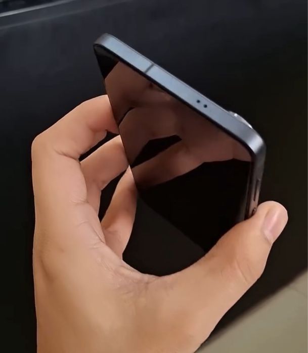 Samsung S25 EDGE • 256 GB • NOU • Garantie