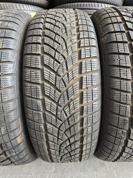 235/60/17 GOODYEAR 4бр