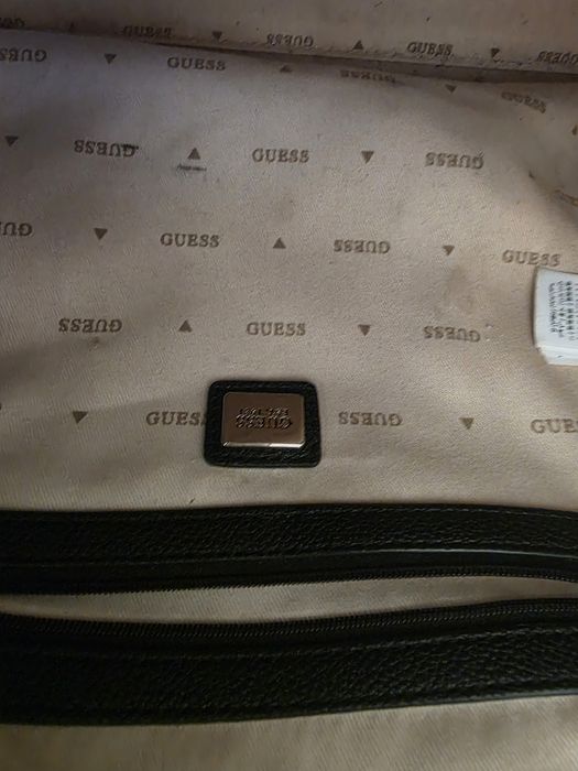 Дамска чанта GUESS