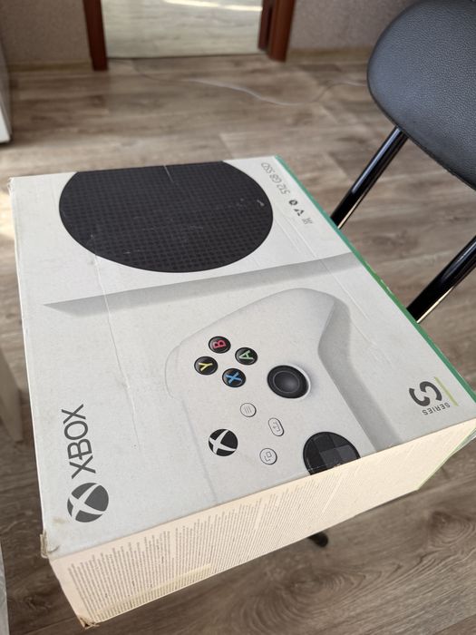 Продам Xbox Series S 512GB