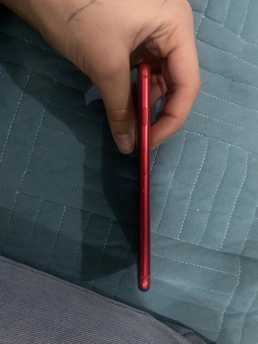 Продам iphone SE