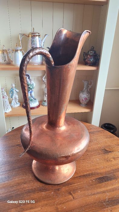 Ръчно изработена голяма медна кана,стомна от Италия