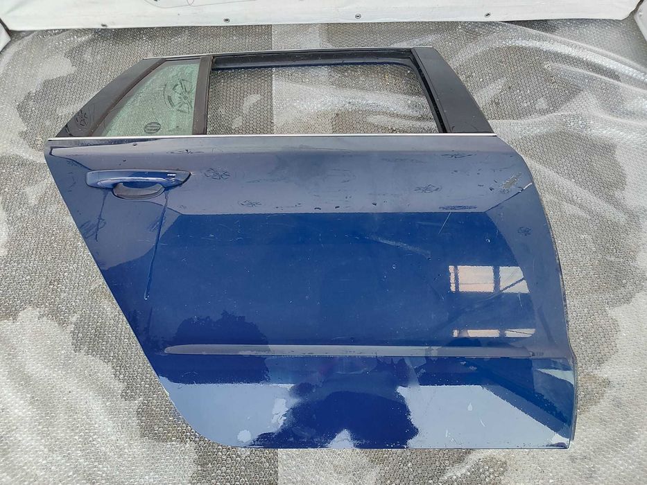 Ușă Spate Dreapta Skoda Superb B6 3T Break Albastru Z5 / F5A 3T9833056 2010 / [2008-2015] / (11V)