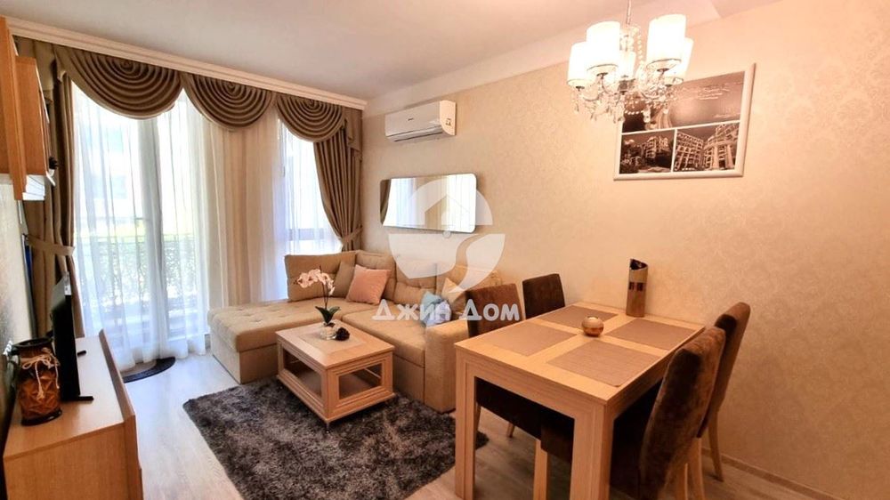 Продава се Двустаен апартамент в Свети Влас - 51 кв.м за 1942 €/кв.м - Снимка #1