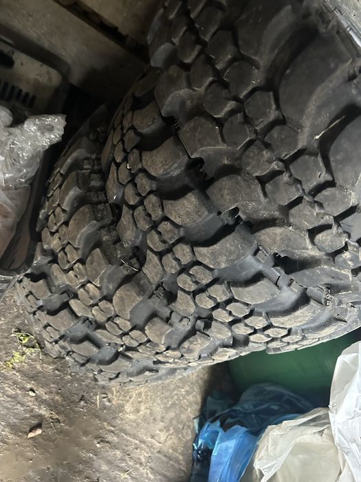 vand cauciucuri simex