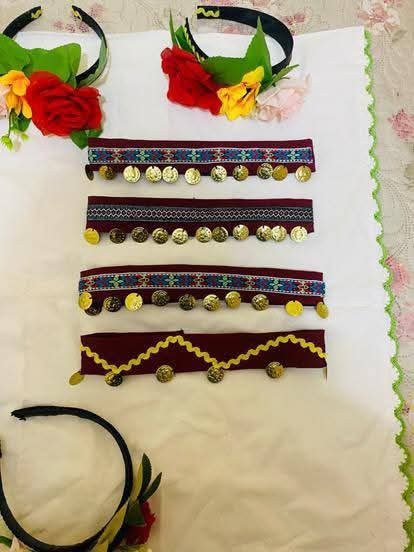 Продавам косичници и народни диядеми