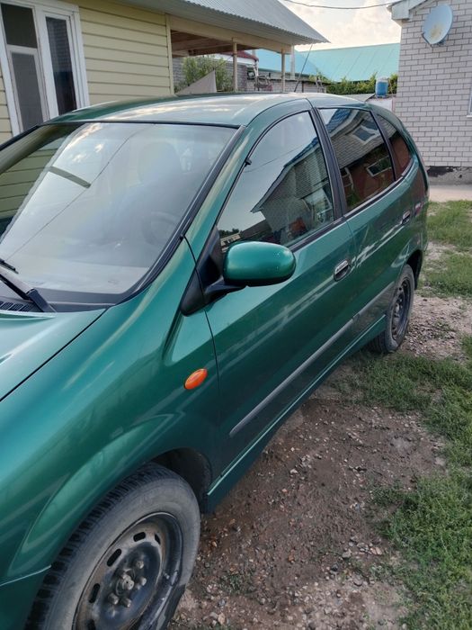 Продам Ниссан Альмера Тино