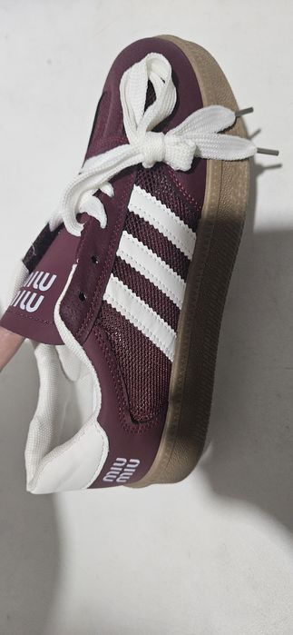 Новые кроссовки. Есть разные размеры.