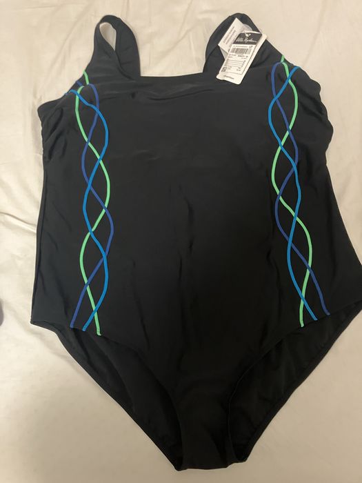 Costum de baie intreg