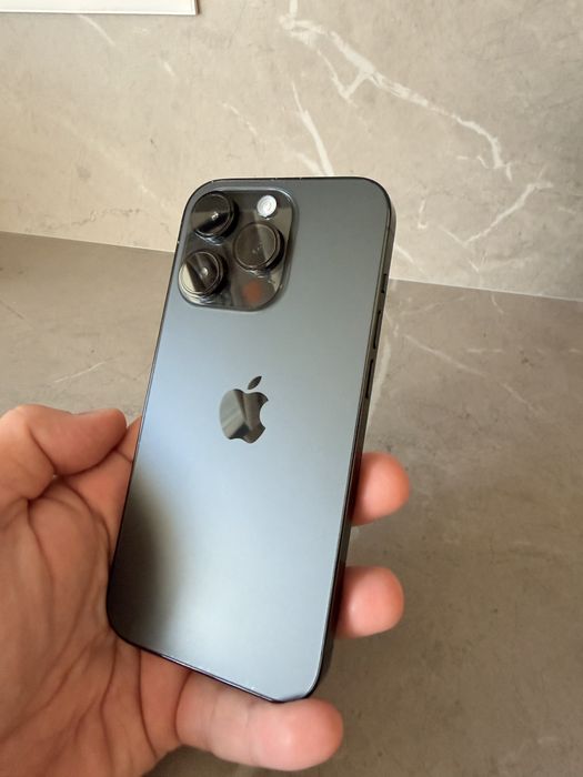Продавам iPhone 14 Pro 256 GB - черен