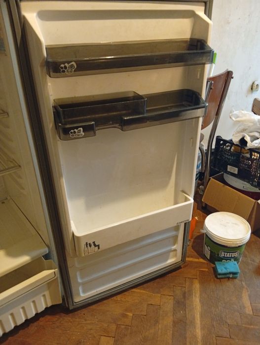 Хладилник ARISTON  вис. 1.40м,