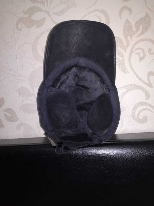 Кепка кожаная продам