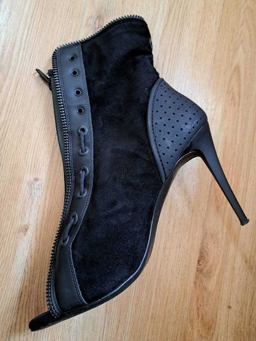 Alexander Wang x H&M боти