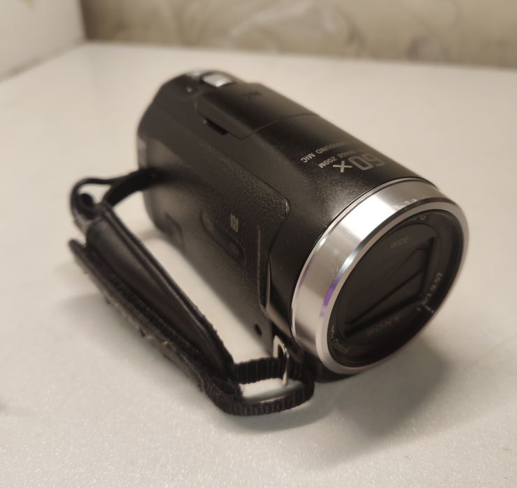Видеокамера Sony HDR-CX625