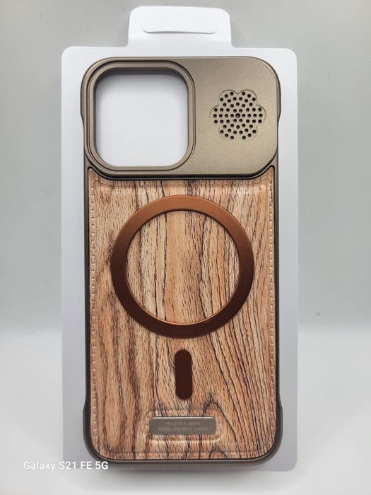 Чехол на Айфон 15 и 16 про макс